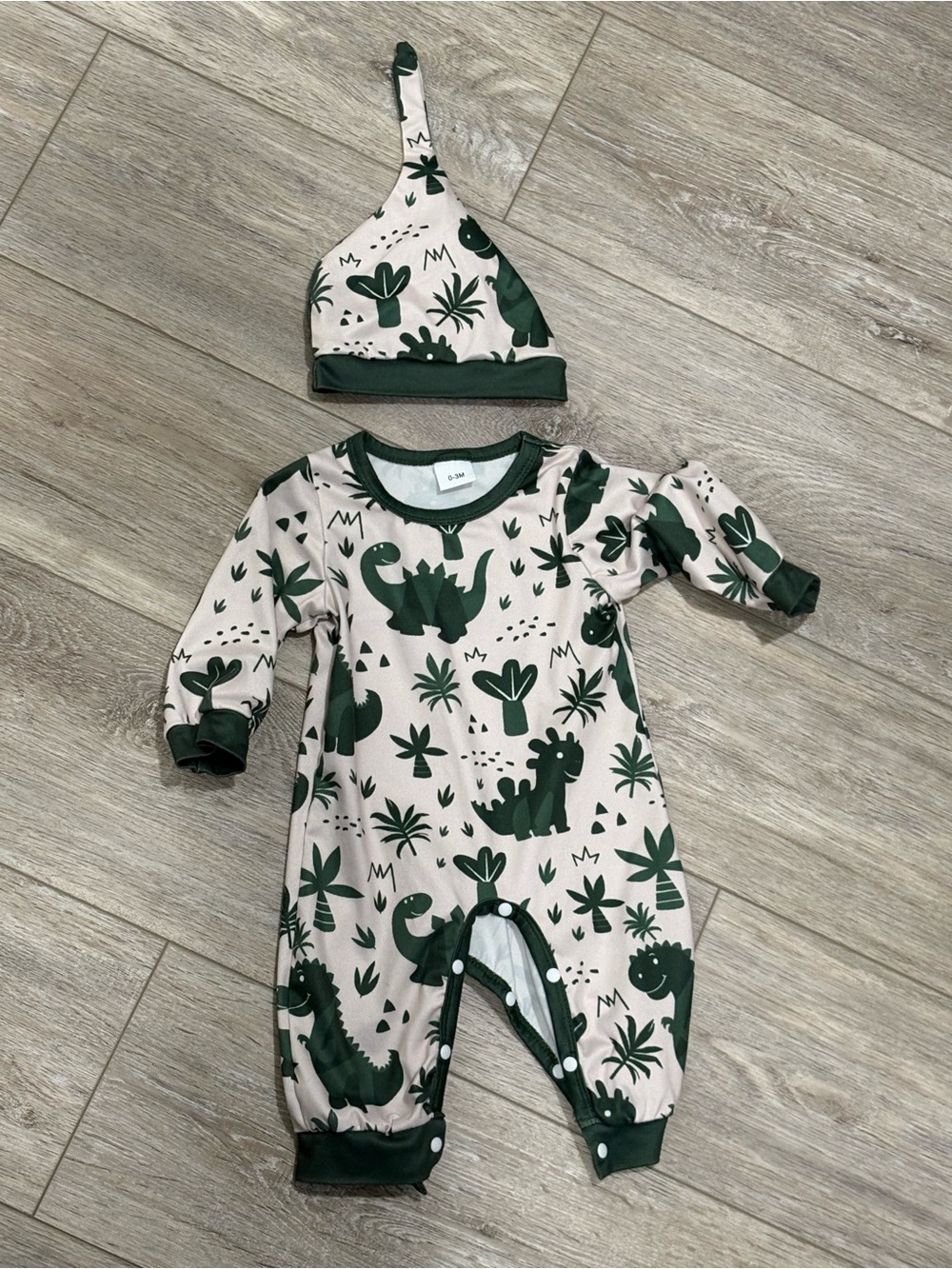 NWOT KIMI BEAR | Green Dino Print Romper & Hat Set